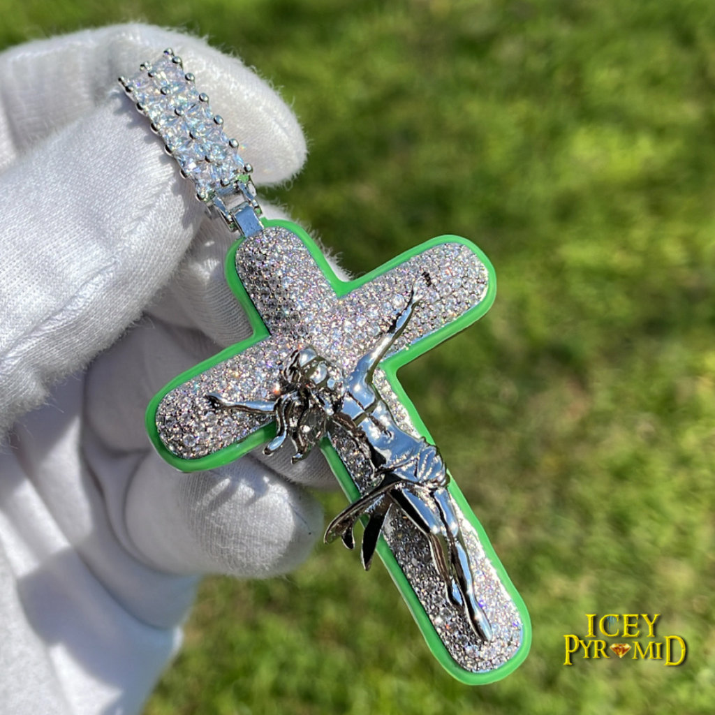 Cross Jesus Luminous Glow In The Dark Iced Out Diamond Pendant Necklace