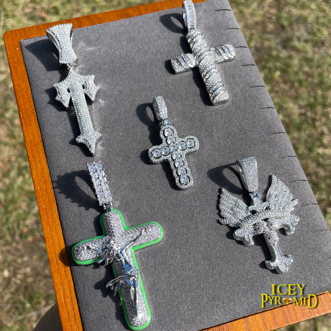 Cross Jesus Luminous Glow In The Dark Iced Out Diamond Pendant Necklace